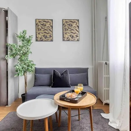 Studio Lumineux A 2 Min Du Metro + Lit Queen Size Ле-Лила